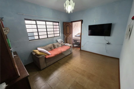 Casa térrea, 2 dormitórios com salão comercial Jd. Nova São Carlos