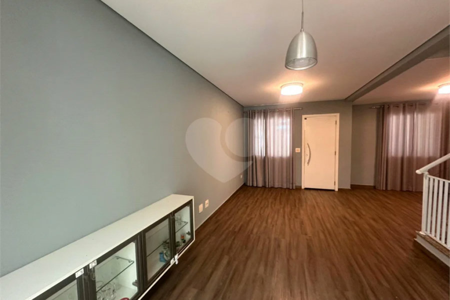 Casa de Condomínio com 3 Quartos e 2 banheiros à Venda, 311 m² por R$ 750.000