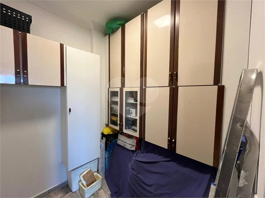 Apartamento Garden com 195 m² de Área Útil, 3 Dormitórios e 2 Vagas