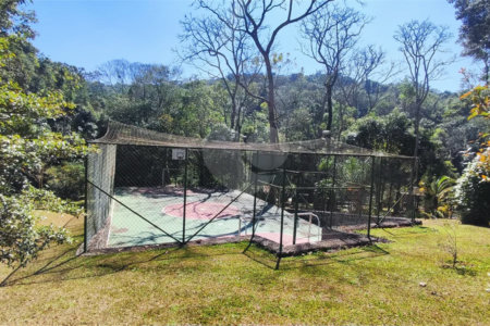 Casa á venda em condominio em Caieiras SP