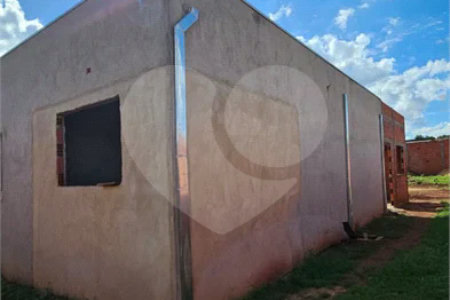 Casa à venda com 3 quartos, sendo 2 suítes, em Jardim Nova Ponta Porã, Ponta Porã - MS