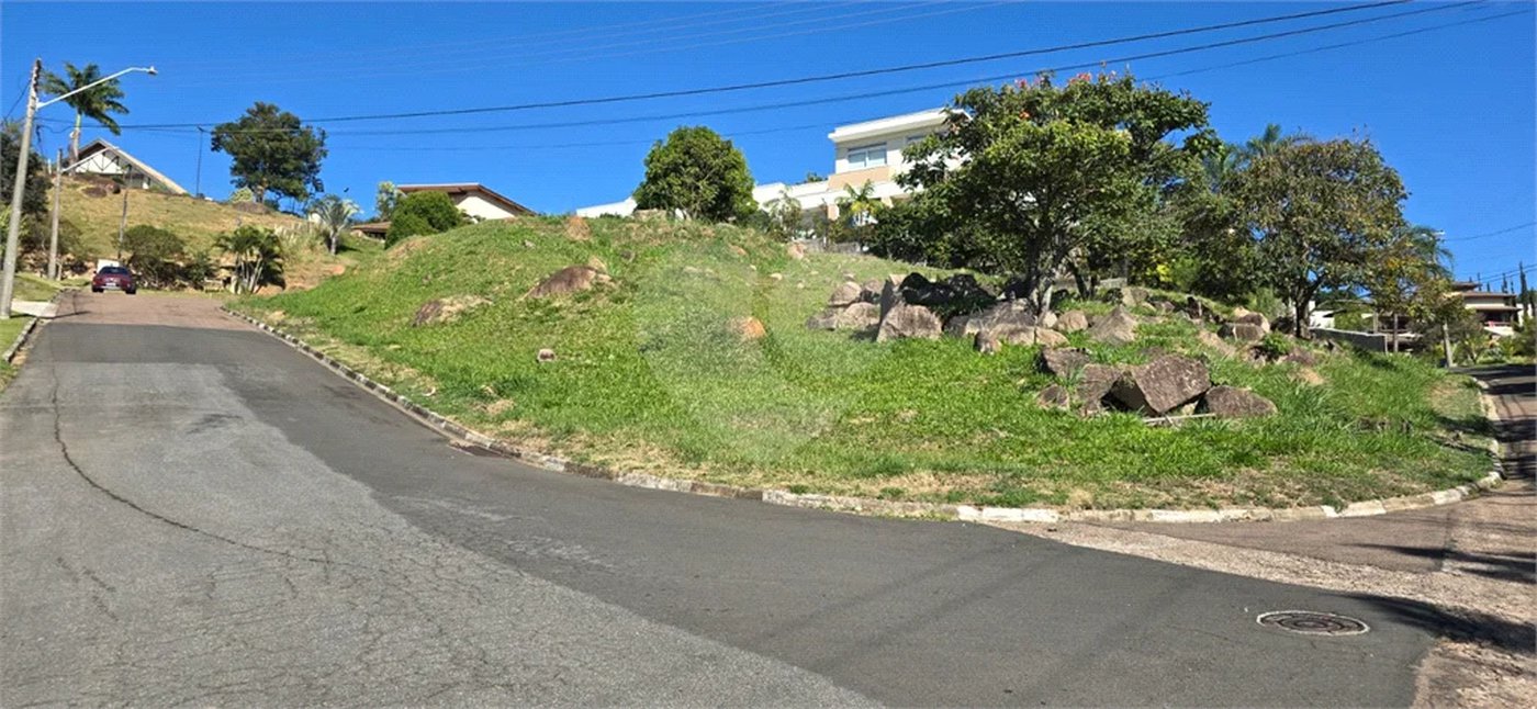 Terreno à venda em Pinheiro, Valinhos, SP