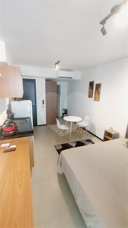Studio com 27,61 m² a venda na Consolação com sacada