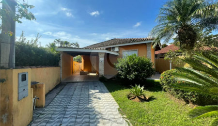 Casa à venda com 3 quartos, sendo 1 suíte,  em Morada da Praia, Bertioga, SP