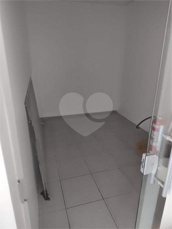 Sala Comercial na Prestigiada Alameda Lucas Nogueira Garcez