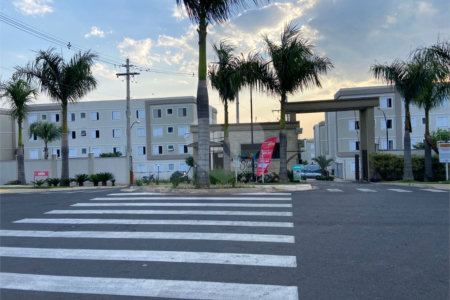 Apartamento no Condomínio Monte Stella