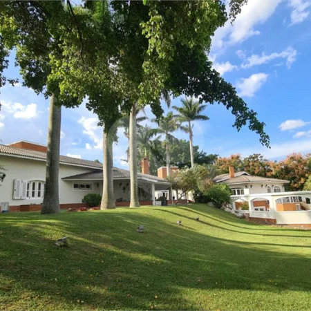 Casa à venda com 5 quartos, sendo 3 suítes,  no condomínio Village Sans Souci, Valinhos - SP
