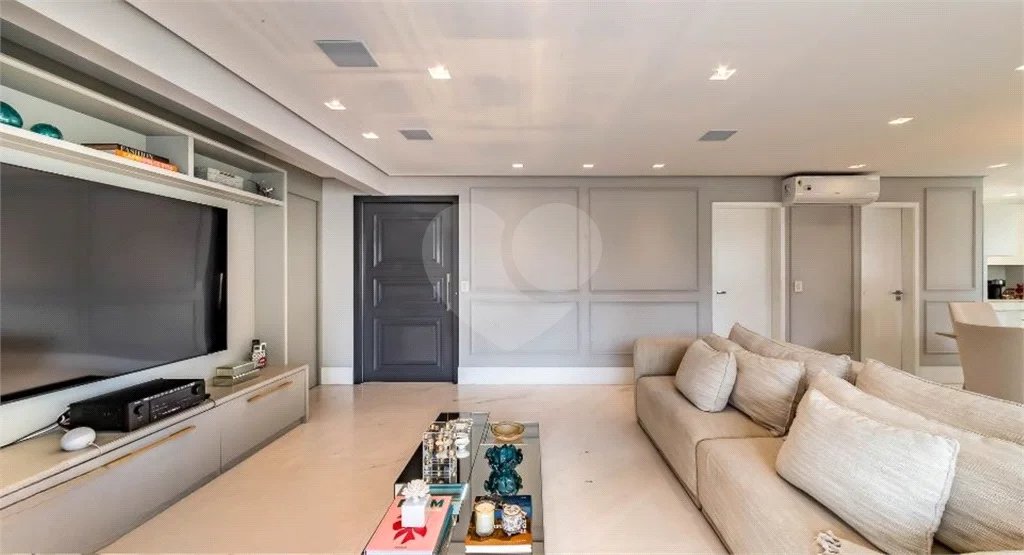 Apartamento à Venda - Santa Cecília, 3 Quartos, 160m2 Este espaçoso apartamento de 162 m² oferece uma combinação perfeita de conforto e localização privilegiada!!