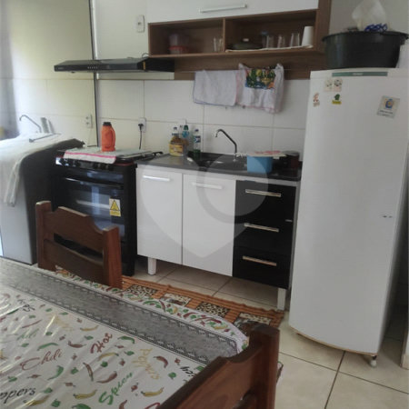 Apartamento no Condomínio Ipê Branco .