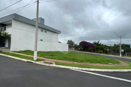 Lote de esquina à venda no Condomínio Faixa Azul