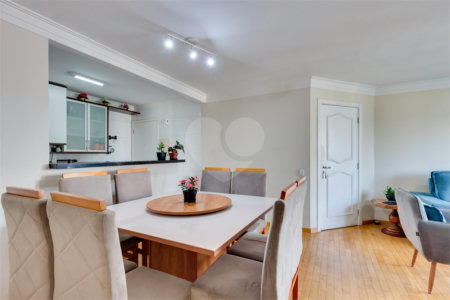Apartamento Alto da Boa Vista em Condominio Clube