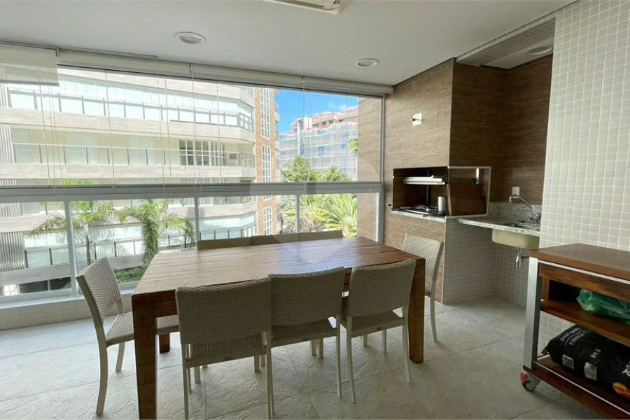 Apartamento à venda com 3 quartos, sendo 1 suíte, em Riviera de São Lourenço, Bertioga, SP