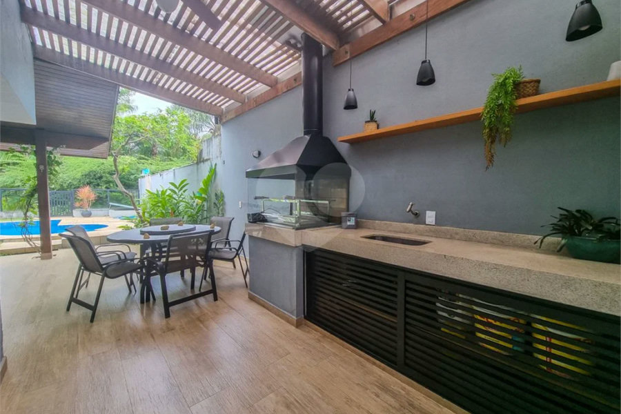 Casa à venda com 6 quartos, sendo 4 suítes,  em Riviera de São Lourenço, Bertioga, SP