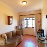 Casa para alugar com 3 quartos, sendo 1 suíte, em Jardim Monte Kemel, São Paulo - SP