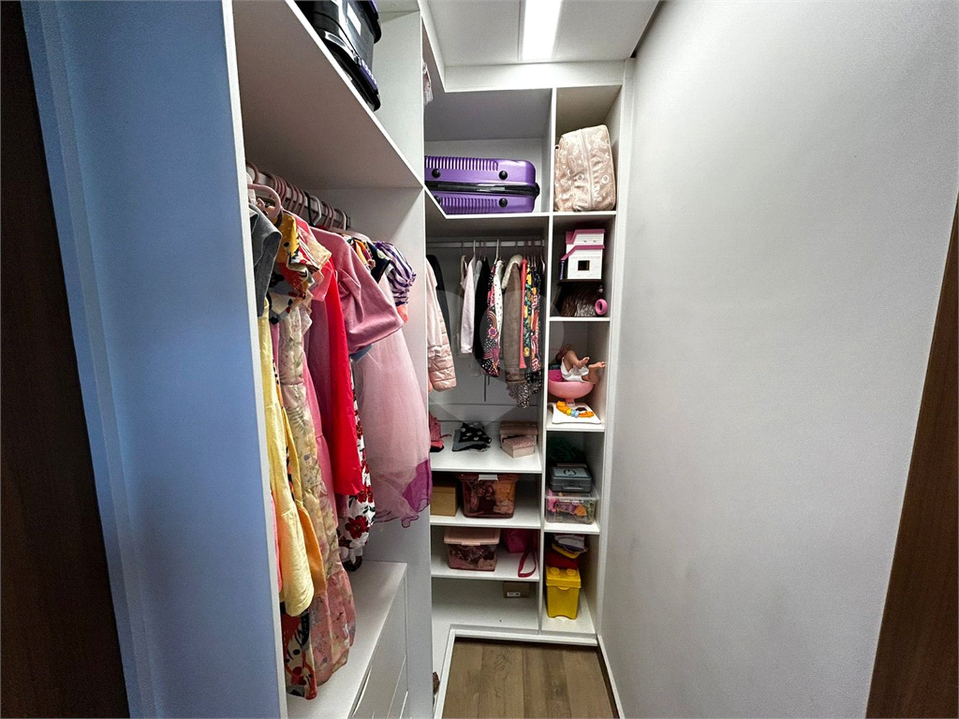 Casa de alto padrão para venda no condomínio Damha III.