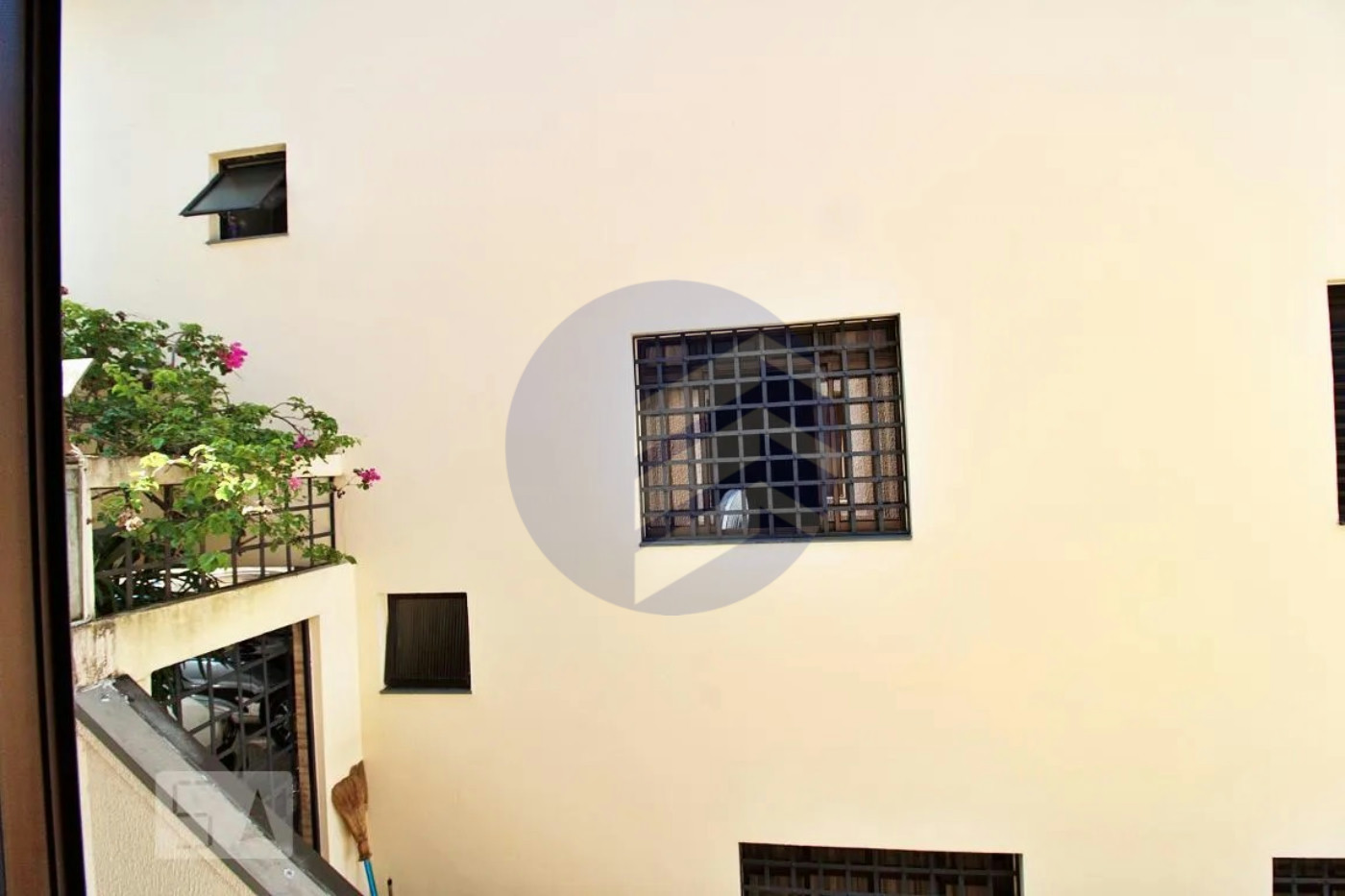 Casa para alugar com 3 quartos, sendo 1 suíte, em Jardim Monte Kemel, São Paulo - SP