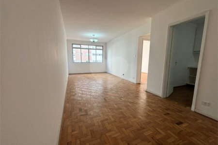 Apartamento iluminado e arejado em Pinheiros