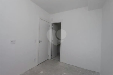 Studio à venda na V.Mariana - 30m2 - 350 metros metrô Paraíso