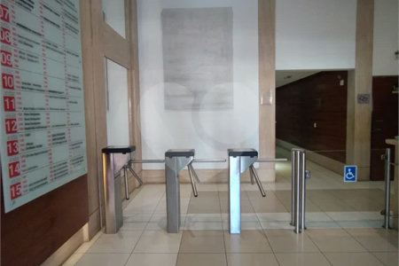 Excelente conjunto comercial para locação com 38 m², 2 salas com varanda e 1 vaga no Ipiranga!