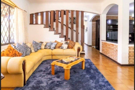 Casa com 6 Quartos e 8 banheiros à Venda, 1500 m² de Terreno em Atibaia/SP