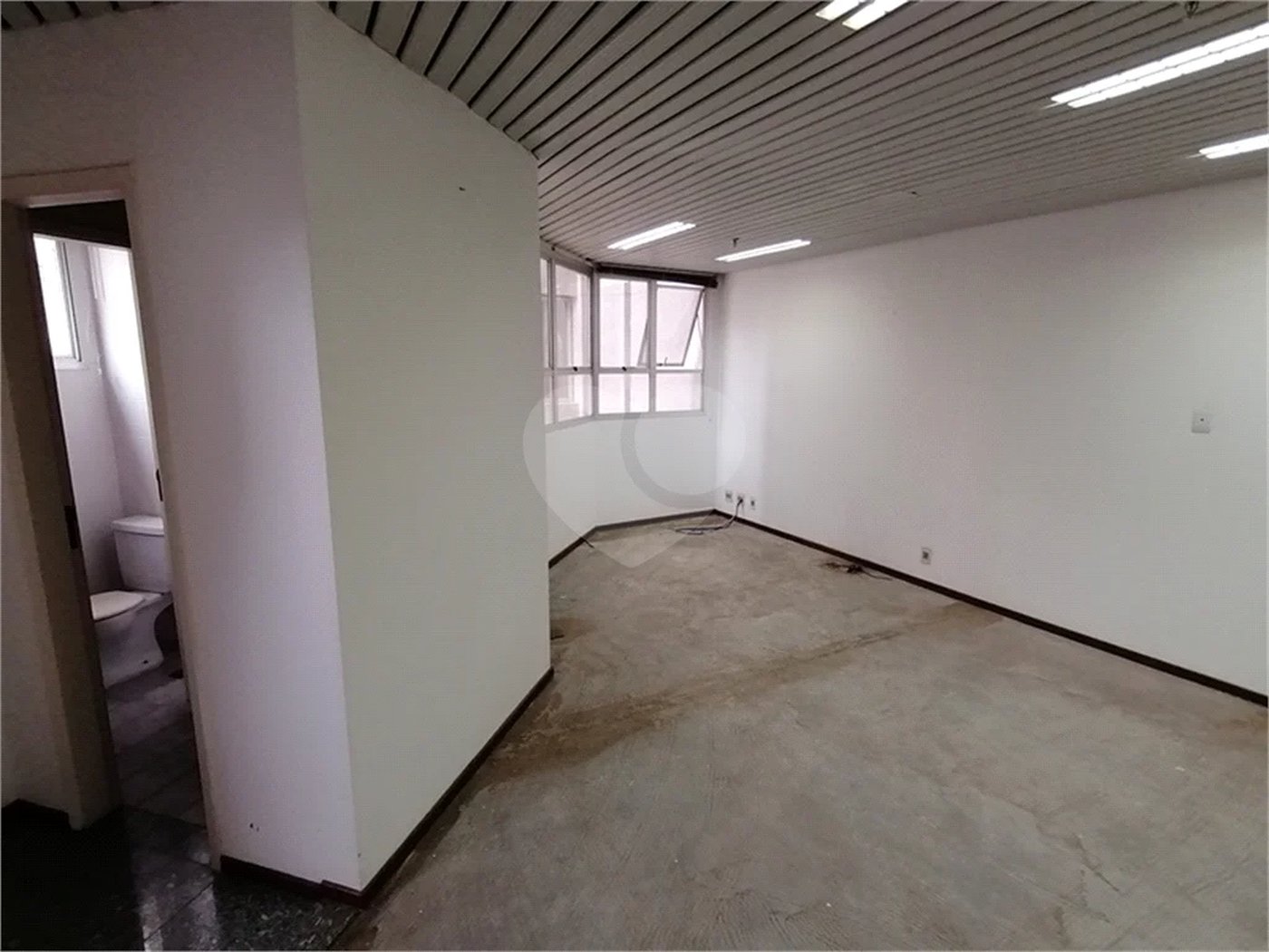 SALA COMERCIAL 40m2 VENDA/LOCAÇÃO NO CENTRO DE CAMPINAS