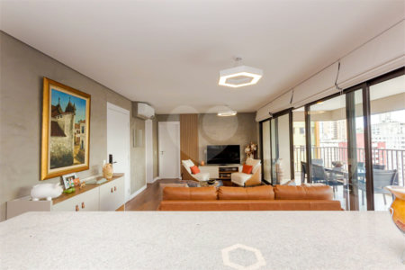 Apartamento à Venda na Vila Mariana com 163m², 3 Suítes e Varanda Gourmet