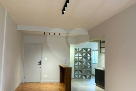 Apartamento à venda com 3 quartos, sendo 1 suíte, em Pinheiros, São Paulo, SP
