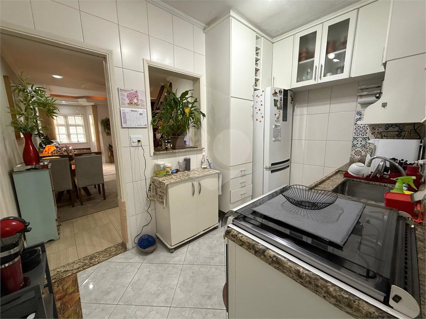 Casa à venda com 2 suítes no condomínio Village Palmas, São Paulo - SP