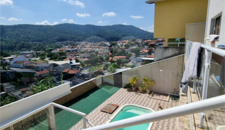 Casa em condomínio à venda com 3 quartos, sendo 1 suíte,  em Serra da Cantareira, Mairiporã, SP