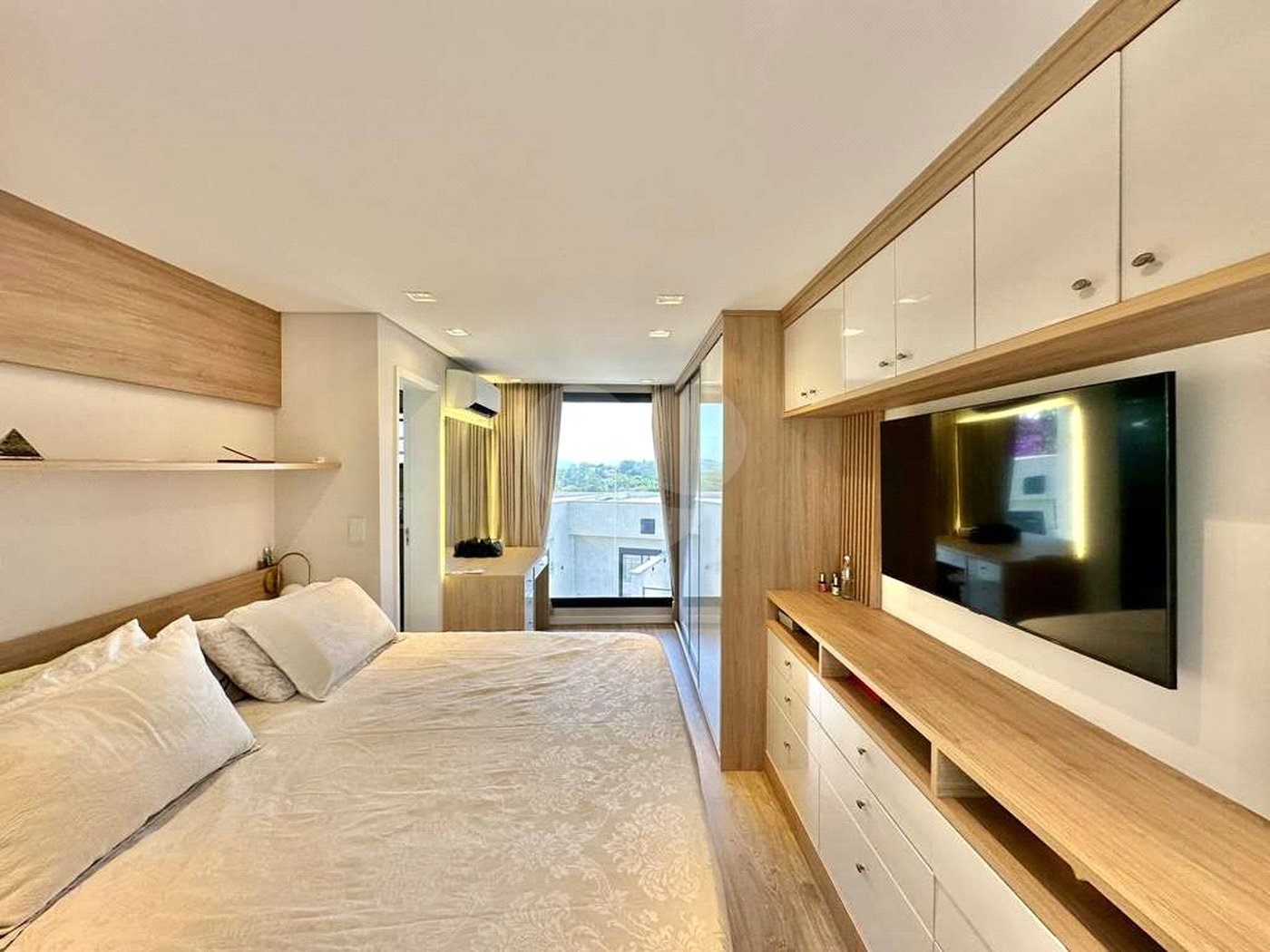 Casa à venda com 2 suítes no condomínio Gran Loft, Cotia - SP