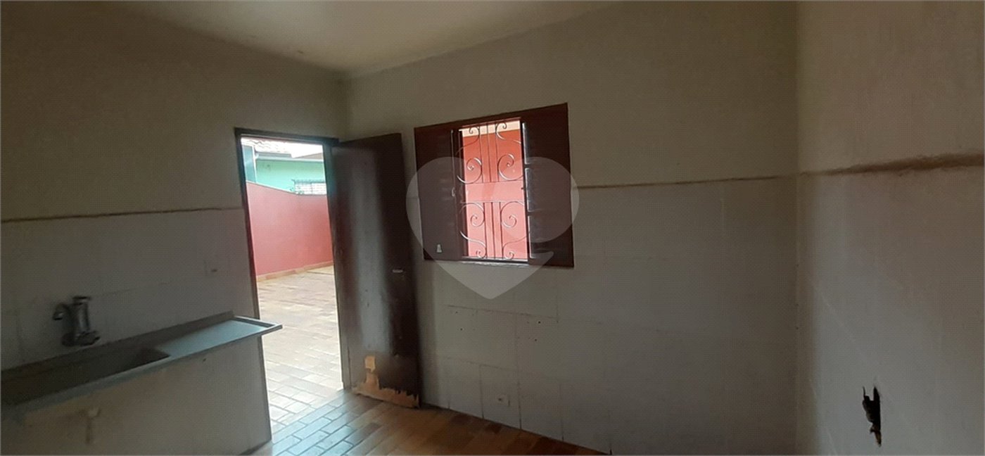 Casa à venda com 3 quartos, sendo 1 suíte, em Vila Gustavo, São Paulo, SP