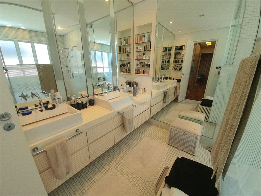 Casa à venda com 4 suítes no condomínio Laplace Spe, São Paulo - SP