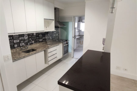 Apartamento à venda ou para alugar com 3 quartos, sendo 1 suíte,  em Parque Reboucas, São Paulo, SP