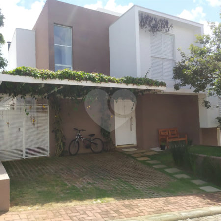 Sobrado à venda com 3 quartos, sendo 1 suíte, em Jardim do Lago, Atibaia, SP