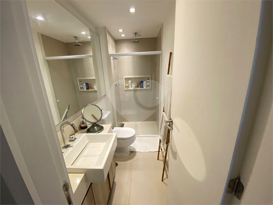 Apartamento à venda com 2 quartos, sendo 1 suíte,  em Botafogo, Rio de Janeiro, RJ