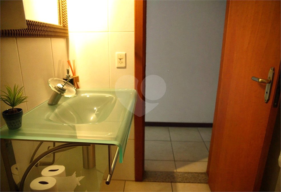 Sobrado à venda com 4 quartos, sendo 2 suítes, em Nova Petrópolis, São Bernardo do Campo, SP