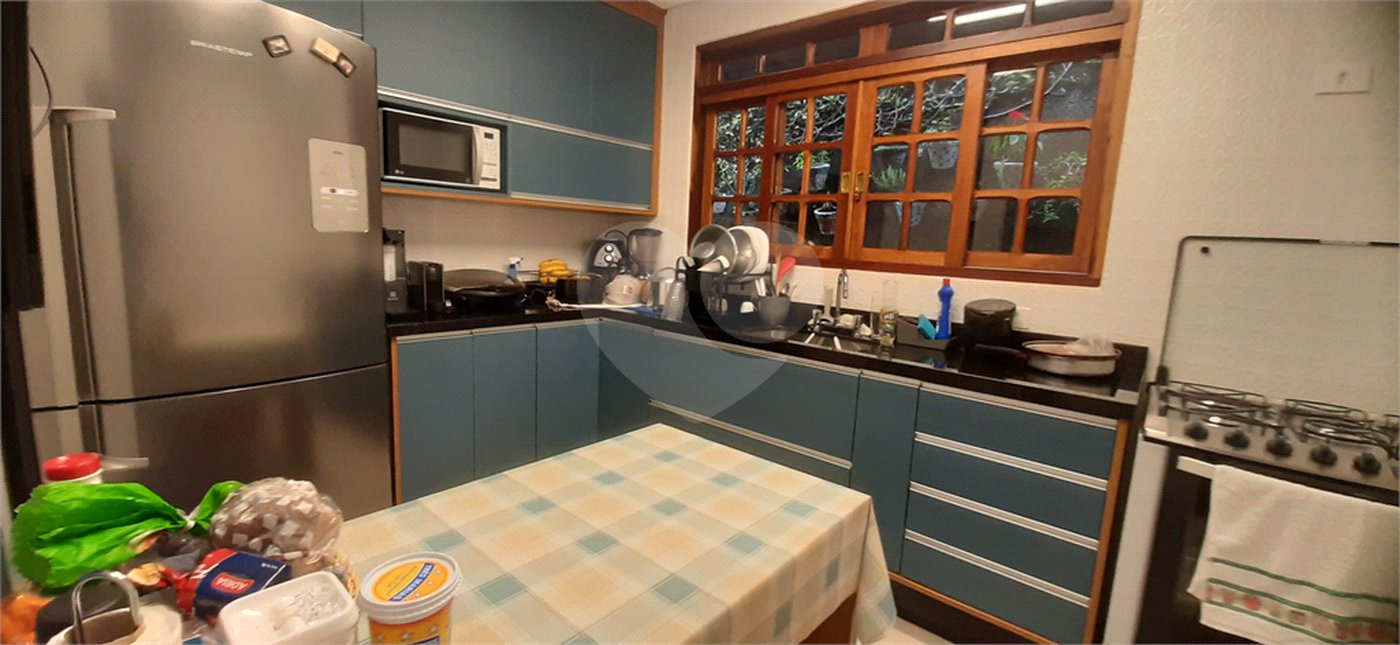 Casa à venda com 3 quartos, sendo 1 suíte, no condomínio Alpes da Cantareira, Mairiporã - SP