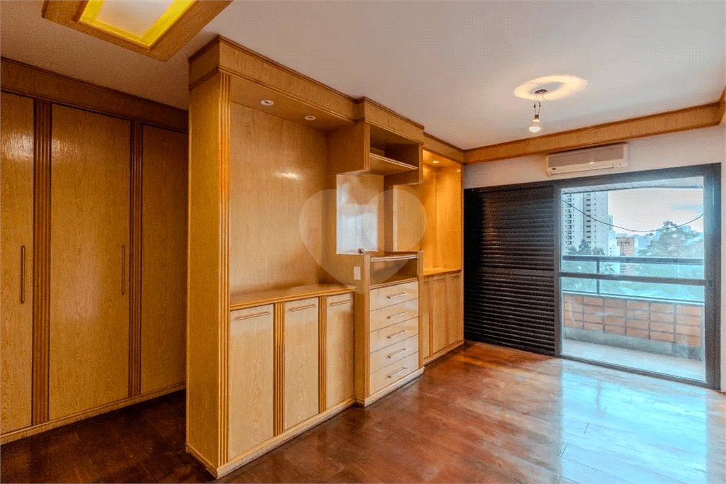 Apartamento à venda com 4 quartos, sendo 2 suítes, em Paraíso do Morumbi, São Paulo, SP