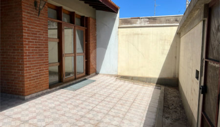 Casa à venda com 3 quartos, sendo 1 suíte, em Vila Vianelo, Jundiaí, SP