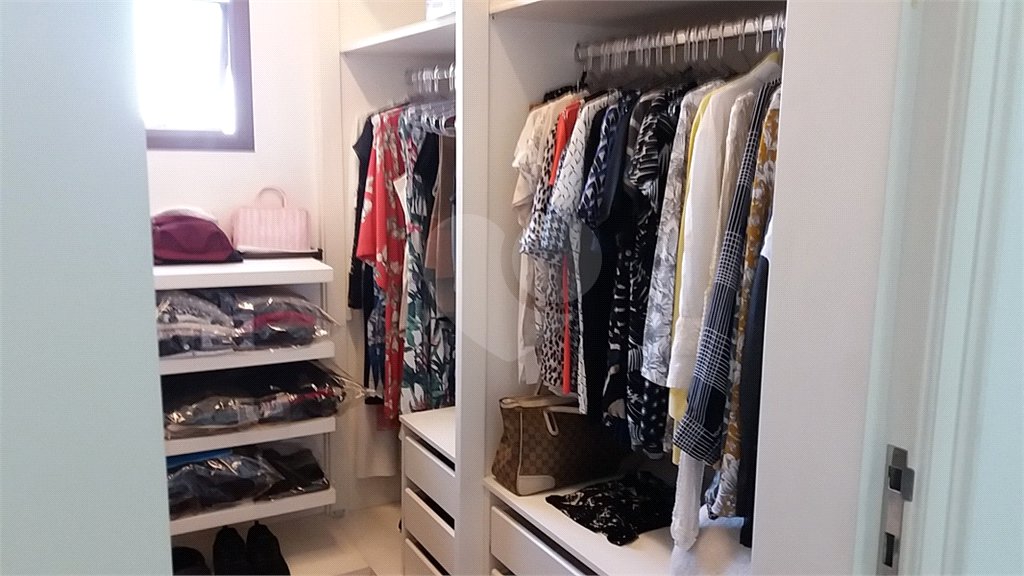 Apartamento à venda com 3 suítes em Santana, São Paulo, SP