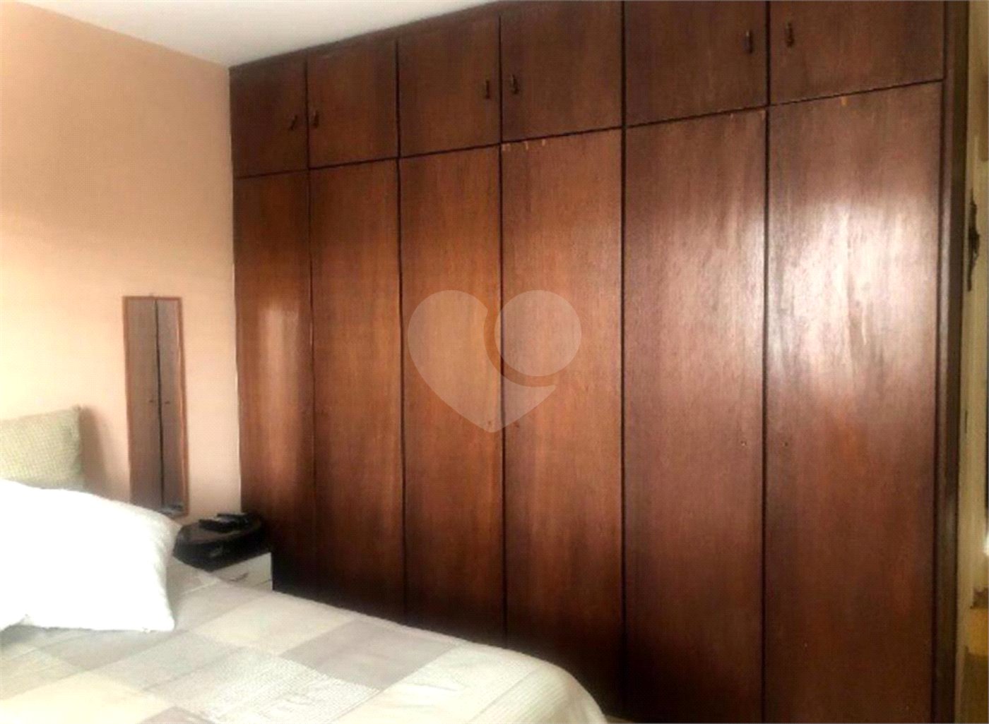 Sobrado à venda com 4 quartos, sendo 2 suítes, em Jardim Campo Limpo, São Paulo, SP