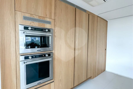 Apartamento à venda com 4 suítes em Vila Cordeiro, São Paulo, SP