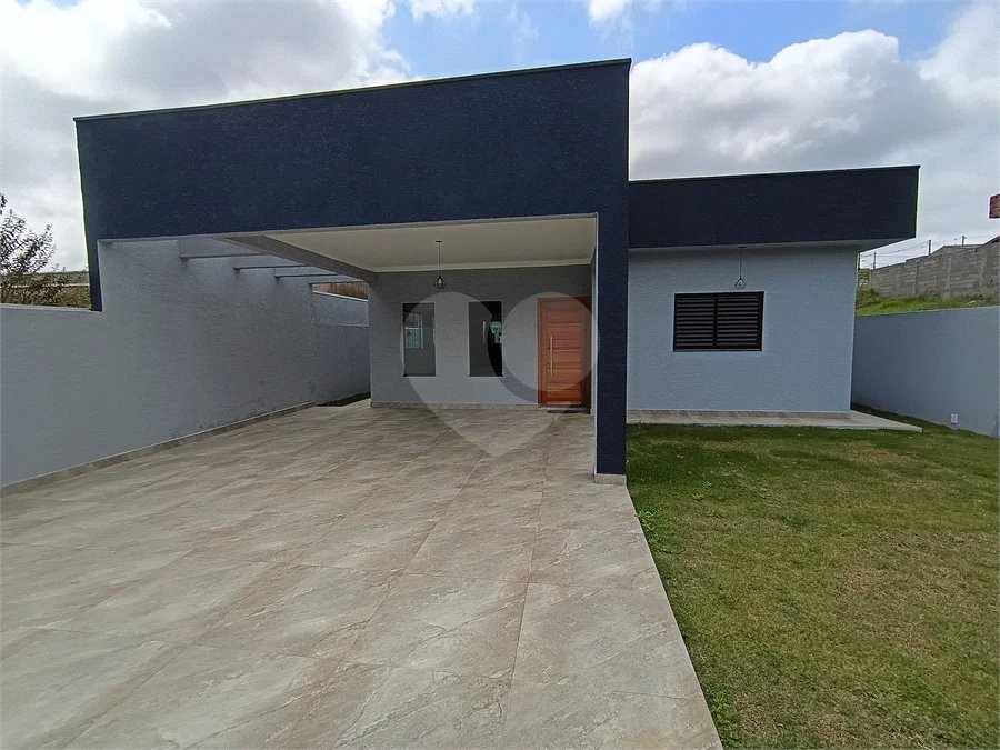 Casa à venda com 3 quartos, sendo 1 suíte, em Loteamento Parque Serras de Atibaia I, Atibaia, SP