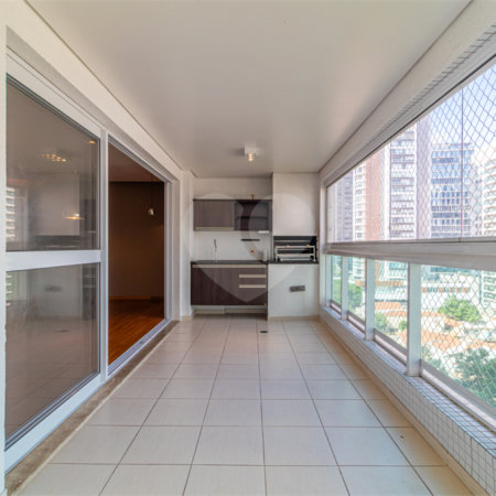Apartamento à venda com 3 suítes em Brooklin, São Paulo, SP