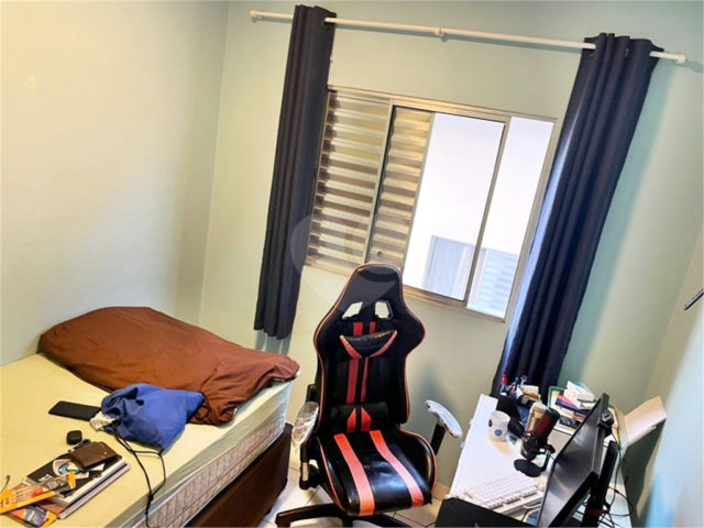 Sobrado à venda com 3 quartos, sendo 1 suíte,  em Vila Galvão, Guarulhos, SP