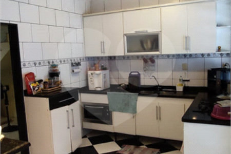 Casa à venda com 3 quartos, sendo 1 suíte, em Campo Grande, Rio de Janeiro, RJ