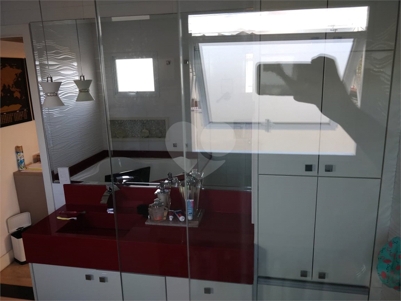 Sobrado à venda com 3 quartos, sendo 1 suíte,  em Vila Oliveira, Mogi das Cruzes, SP