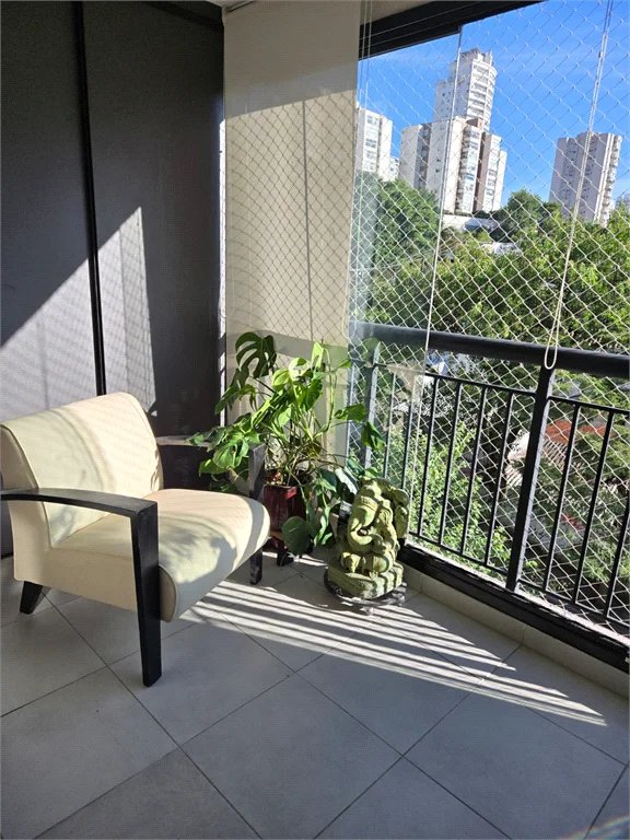 Apartamento à venda com 2 quartos, sendo 1 suíte,  em Vila Romana, São Paulo, SP