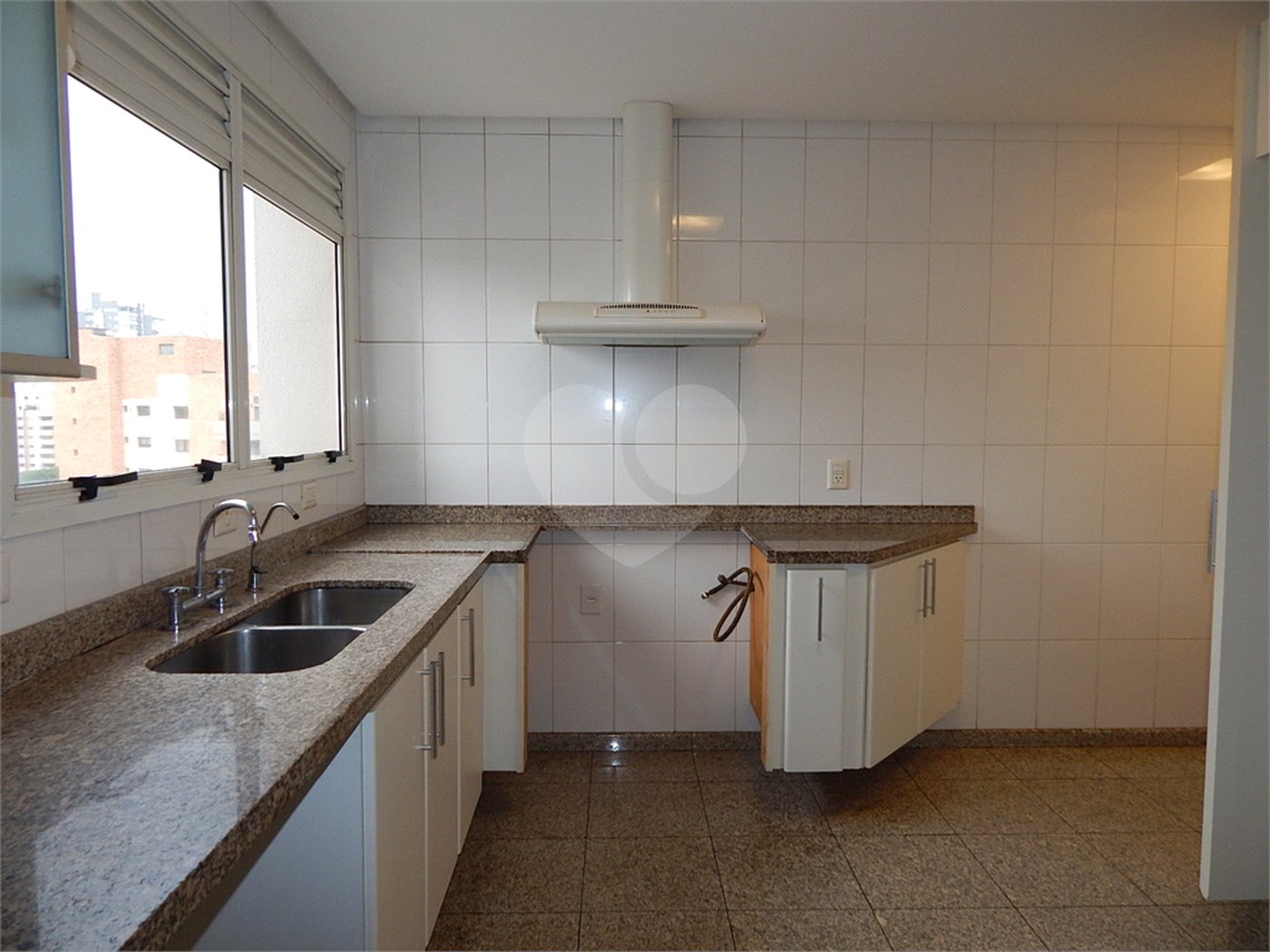 Apartamento à venda com 4 suítes em Moema, São Paulo, SP