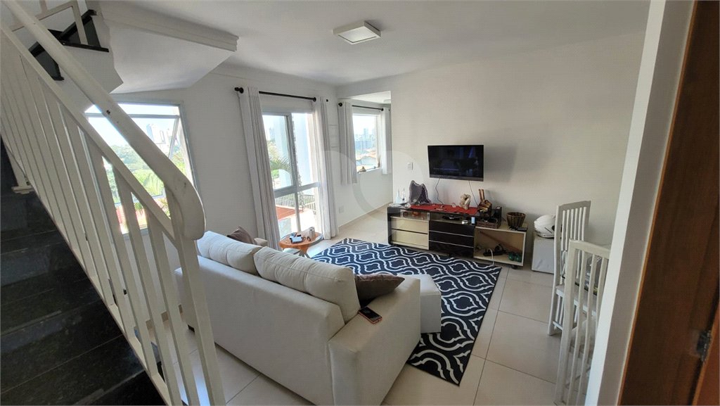 Casa à venda com 2 suítes no condomínio Residencial Sophia, São Paulo - SP